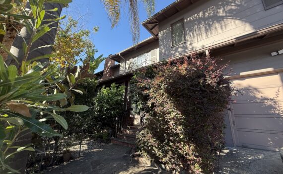 Photo of 395 Staten Ave.  Oakland CA-0