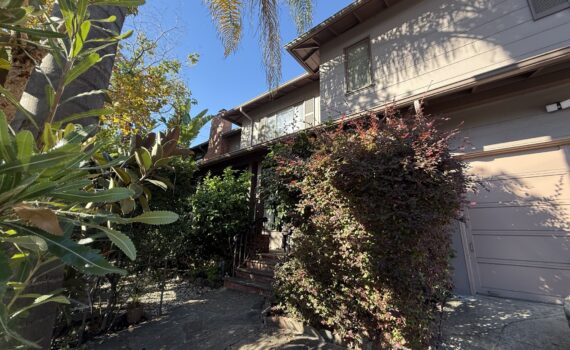 Photo of 395 Staten Ave.  Oakland CA-0